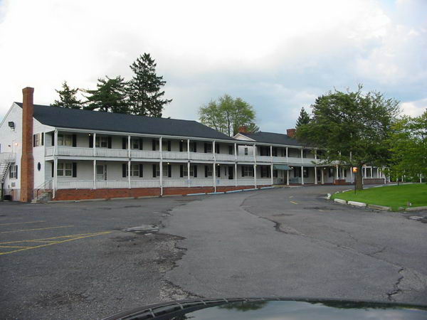Botsford Inn - 2002 Photo